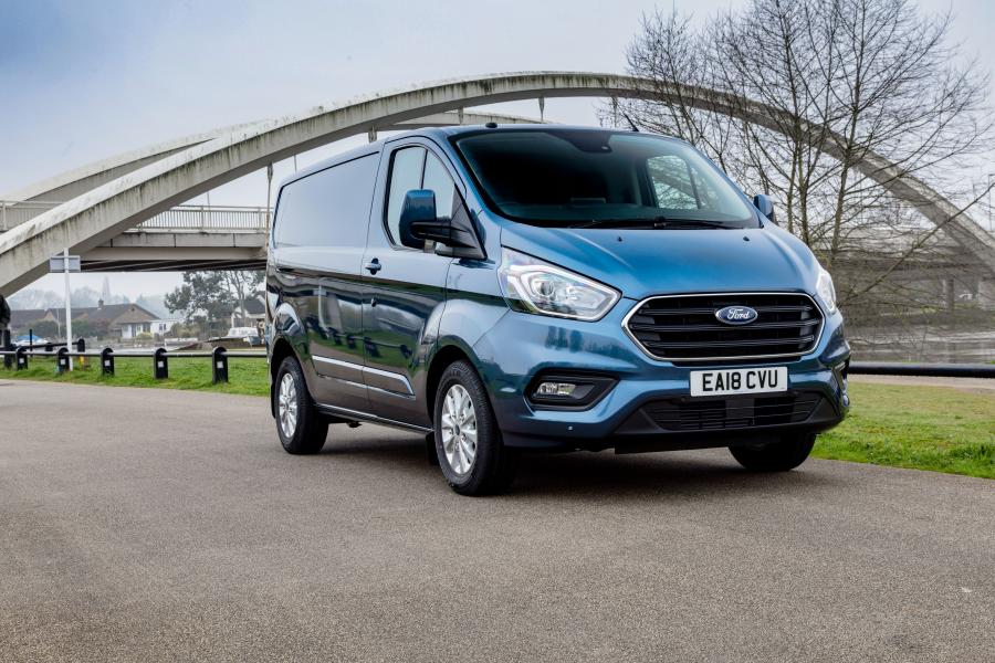  Ford Transit Custom Trend 2017 года  (UK) (фото 7 из 10)